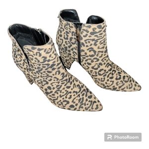 MARC FISHER Studded Leopard Animal Print Side Zip Ankle Heel Booties Sz 5.5